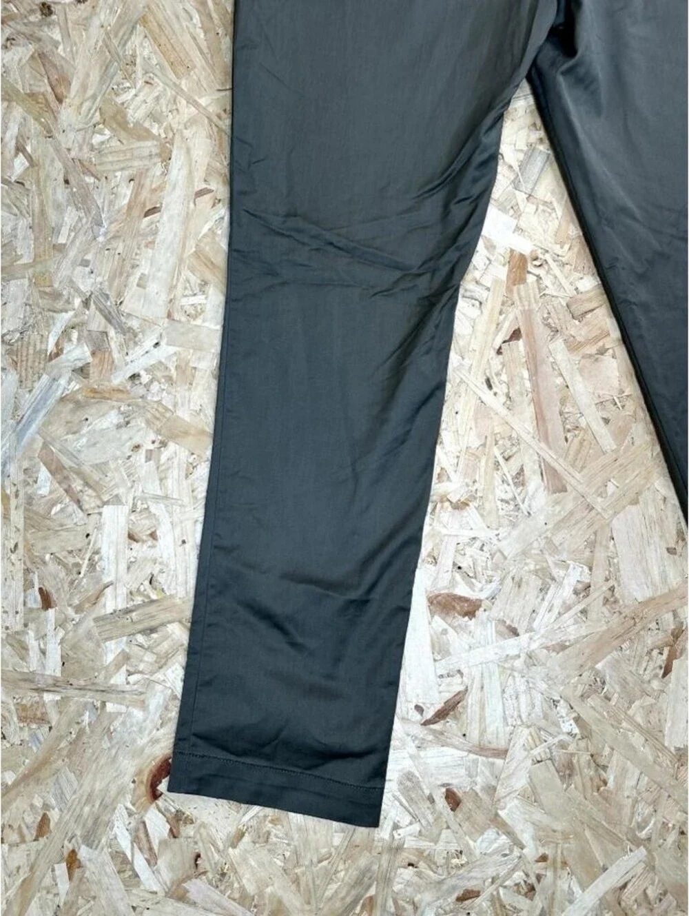 Banana Republic Slim Fit Chino Pants Mens 34x30 Olive Green Cotton Stretch